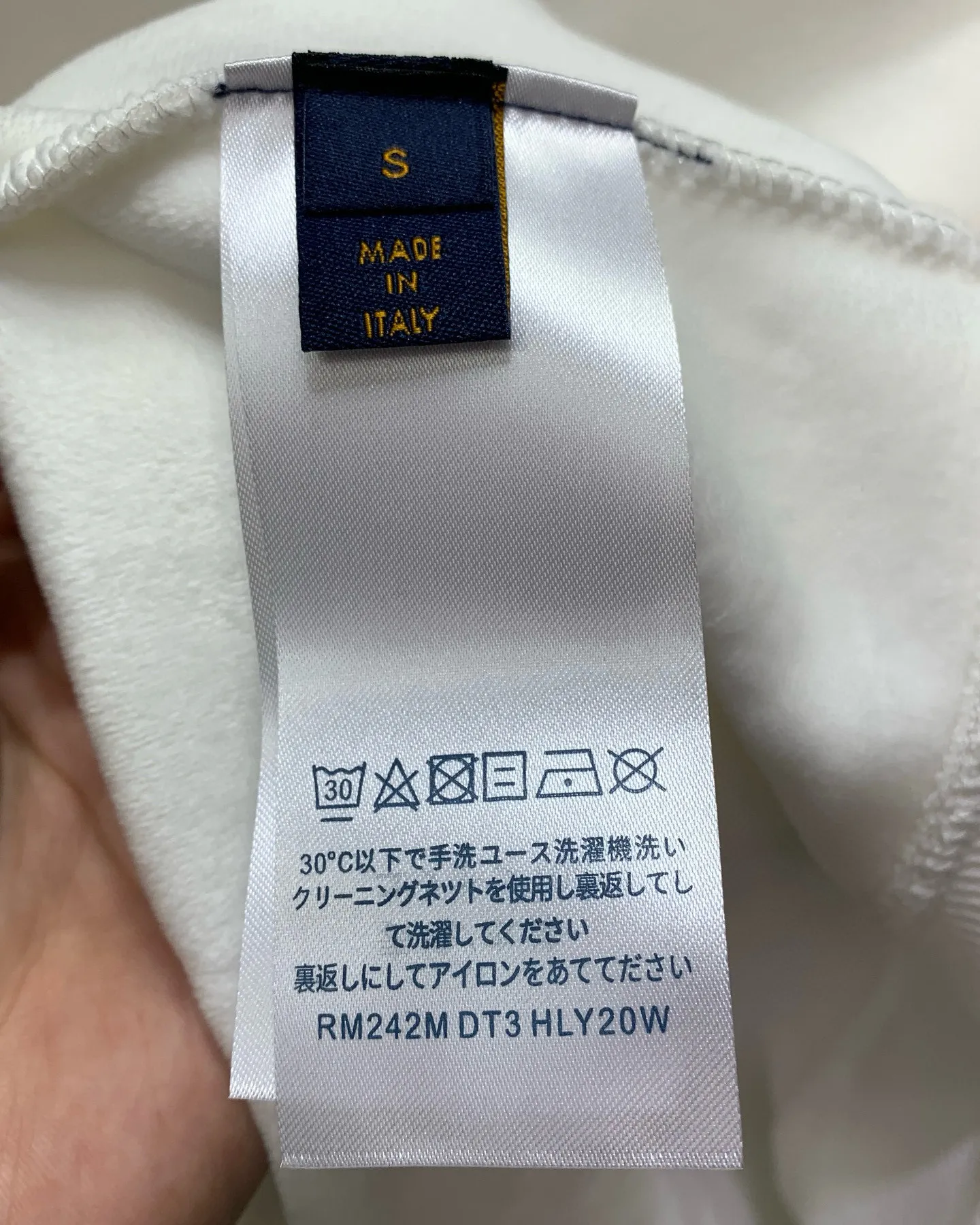 🅿️250 white